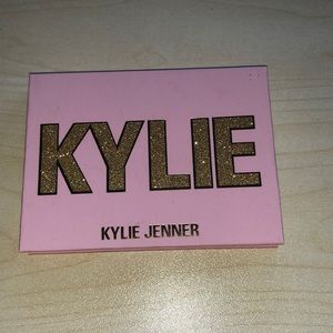 Kylie Cosmetics Eye Shadow Pallet